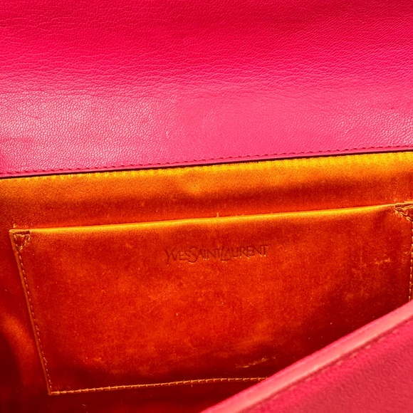 SAINT LAURENT
Goatskin Colorblock Belle De
Jour Clutch Fuchsia - Picture 7 of 11